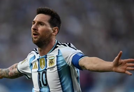 Messi marca e se torna o maior artilheiro da história das Copas do Mundo.