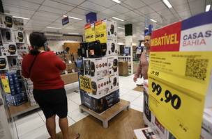 Mudança reforça a negociação entre empresas e trabalhadores para atuação em feriados. (Foto: RENATO S. CERQUEIRA/FUTURA PRESS/FUTURA PRESS/ESTADÃO CONTEÚDO)