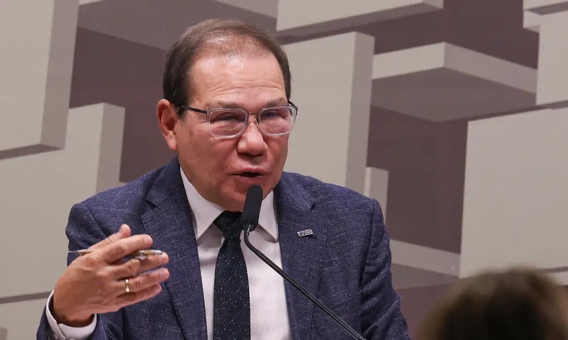 Nelson Souza afirmou ao Senado que o BRB precisa reforçar seu caixa para enfrentar perdas ligadas ao Banco Master.