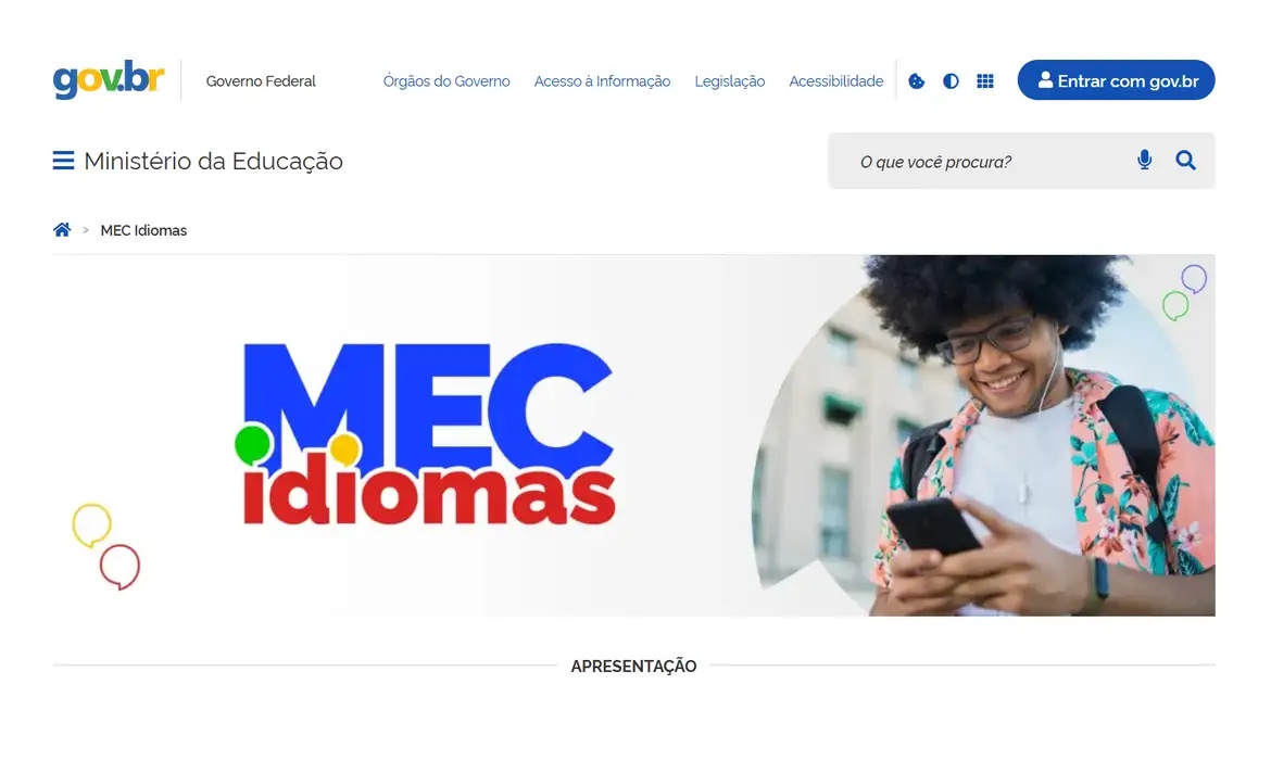 Nova plataforma reúne aulas de inglês e espanhol com acesso gratuito e certificação.