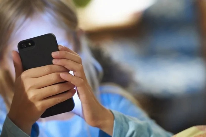Nova resolução amplia o controle sobre a participação de menores em conteúdos digitais.