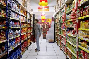Queda nos preços do açúcar e do café fez o índice de preços da indústria recuar em maio. (Foto: Reprodução)