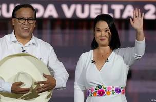 Roberto Sanchez e Keiko Fujimori (Foto: Foto: Guadalupe Pardo/AP Photo/picture alliance)