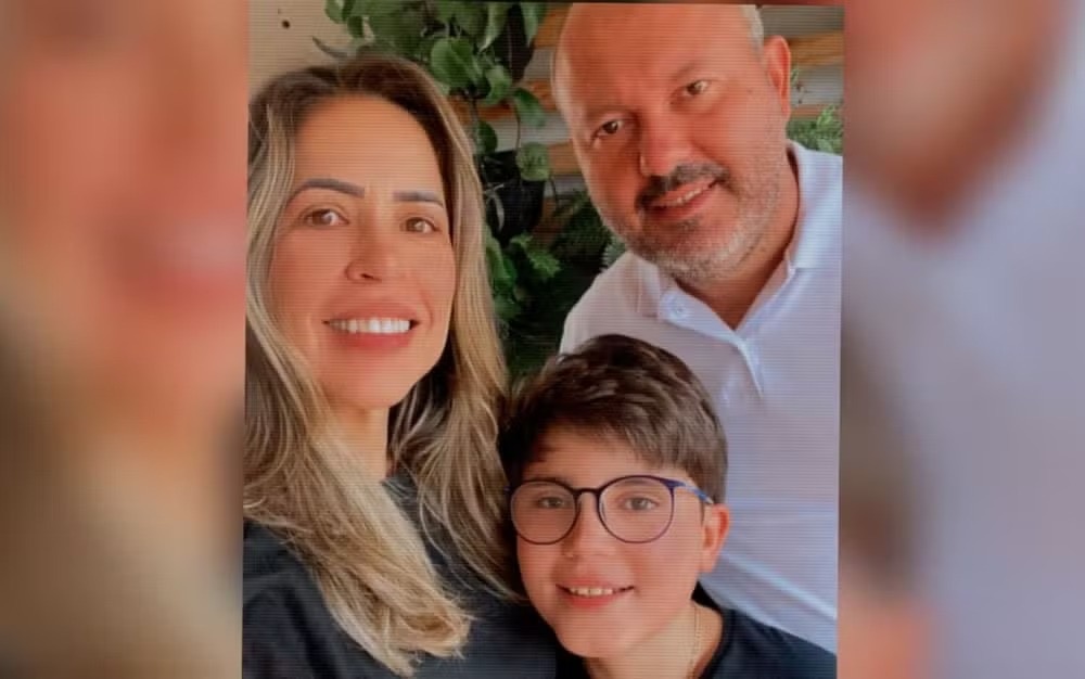 Shaylon Rodrigo Ribeiro, a esposa, Maria Júlia Miranda, e o filho do casal,