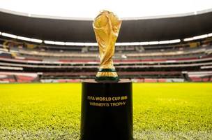 Troféu da Copa do Mundo (Foto: Foto:  Manuel Velasquez - FIFA/FIFA via Getty Images)