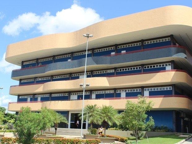 Uniformiza salários de prefeitos