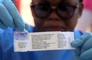 Vacina para Ebola (Foto: KENNY KATOMBE)