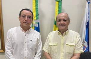 anuncia novo secretário (Foto: Silvia)