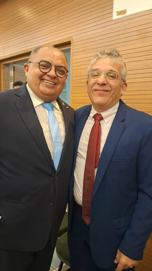Com Ministro