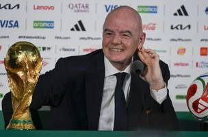 Denúncia questiona atuação de Gianni Infantino no caso que envolveu o atacante Balogun durante a Copa. (Foto: Alfredo Estrella/AFP)