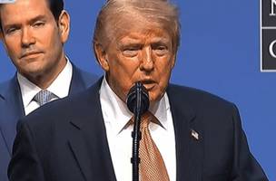Donald Trump afirmou que a ofensiva dos EUA destruiu a capacidade militar do Irã durante coletiva na cúpula da Otan. (Foto: Reprodução)