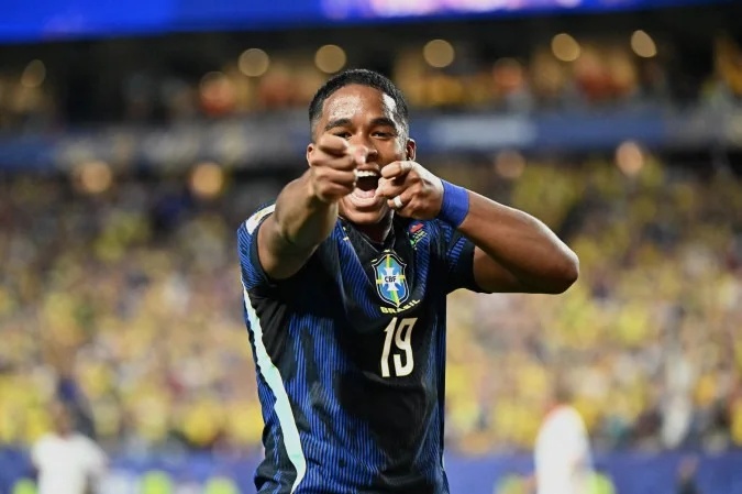 Endrick surge como um dos principais candidatos para substituir Lucas Paquetá contra a Noruega.