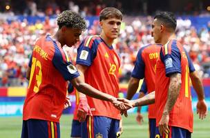 Espanha e Bélgica (Foto: Copa)
