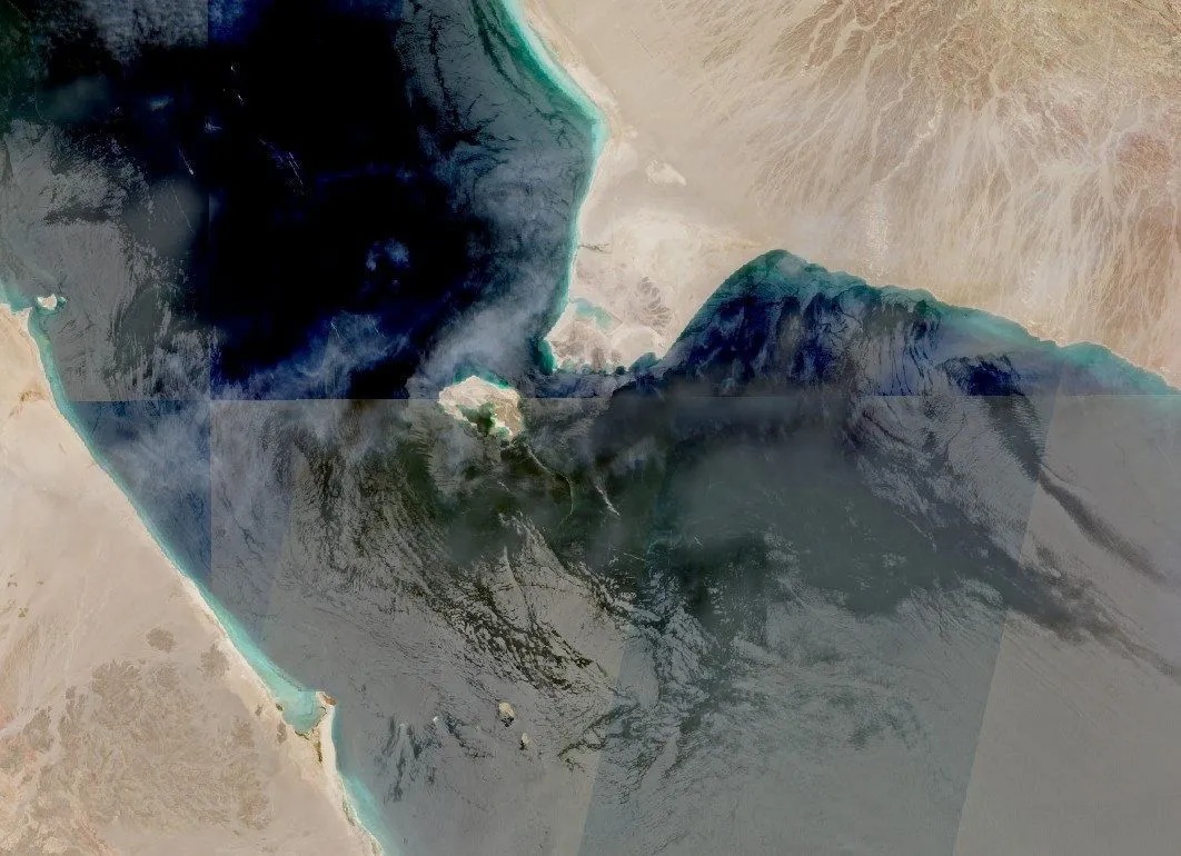 Estreito de Bab el-Mandeb é uma das principais rotas do comércio mundial de petróleo.