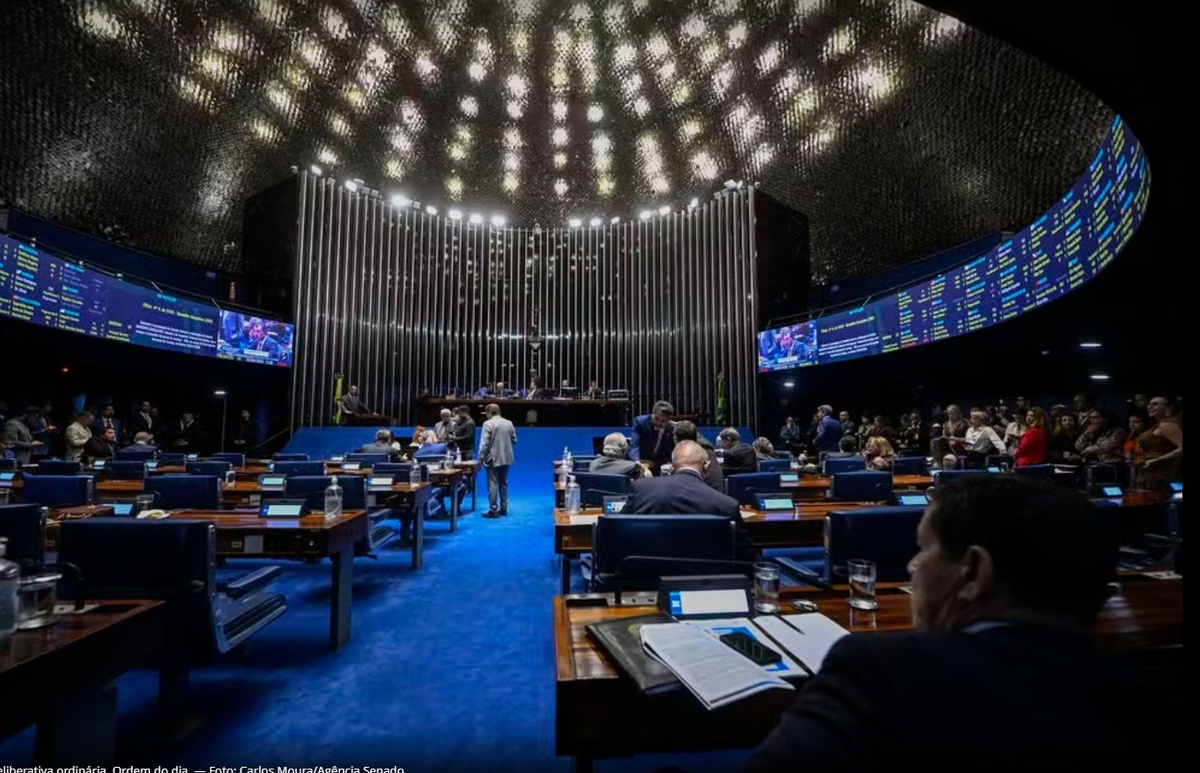 Estudo aponta falhas na identificação dos autores de emendas de comissão na Câmara dos Deputados.