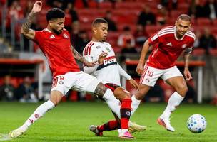 Flamengo x Internacional (Foto: Luiz Erbes/AGIF)