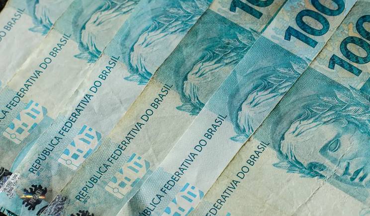 Contas públicas têm déficit de R$ 10 bi e dívida chega a 82,9% do PIB