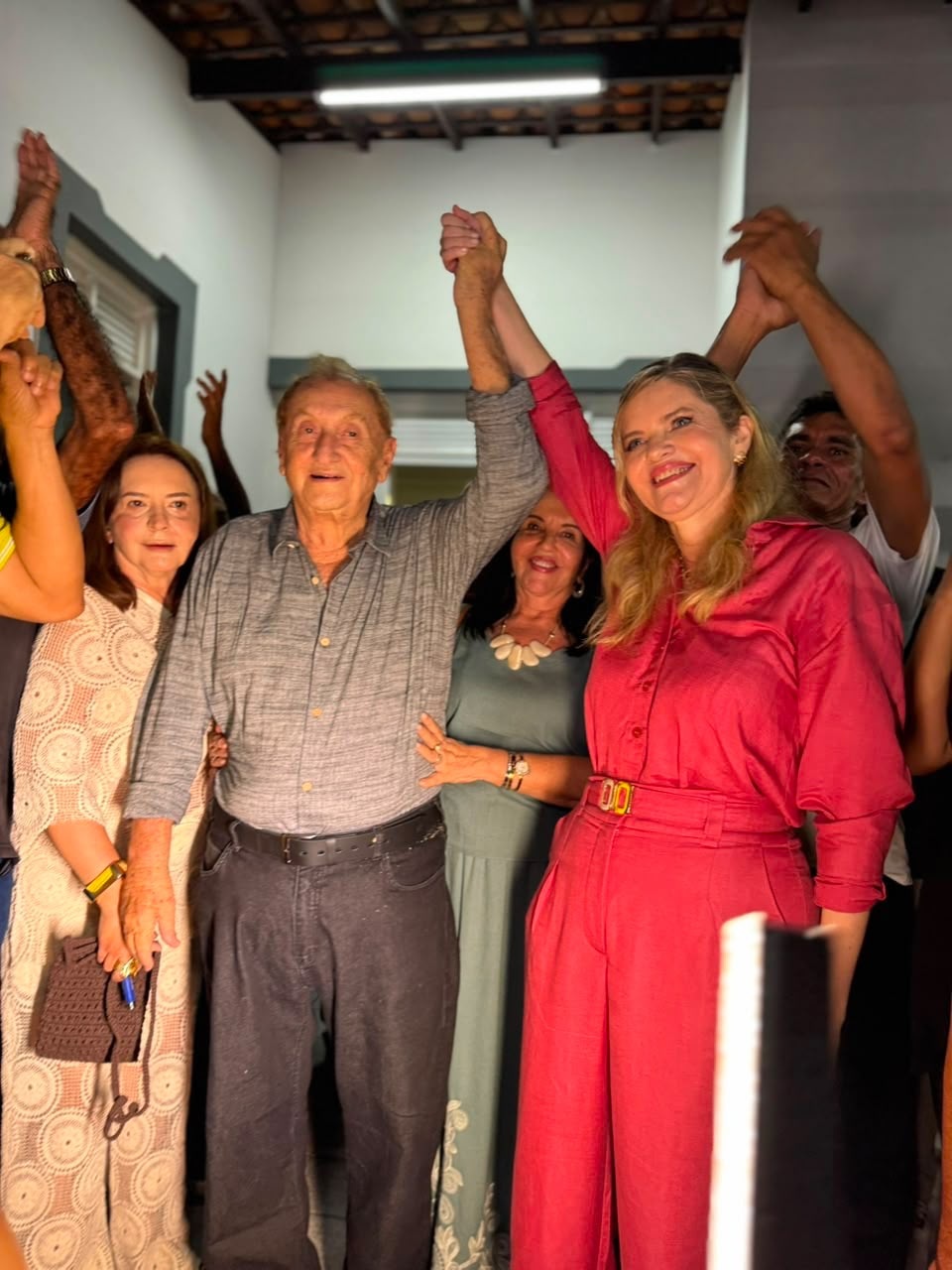 Gracinha Mão Santa aparece como a mais lembrada em pesquisa espontânea no Piauí.