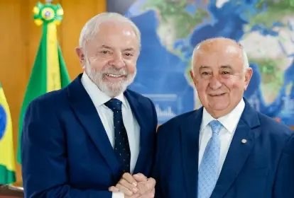 Lula rotulando os candidatos ao Senado no Piauí. São três veins
