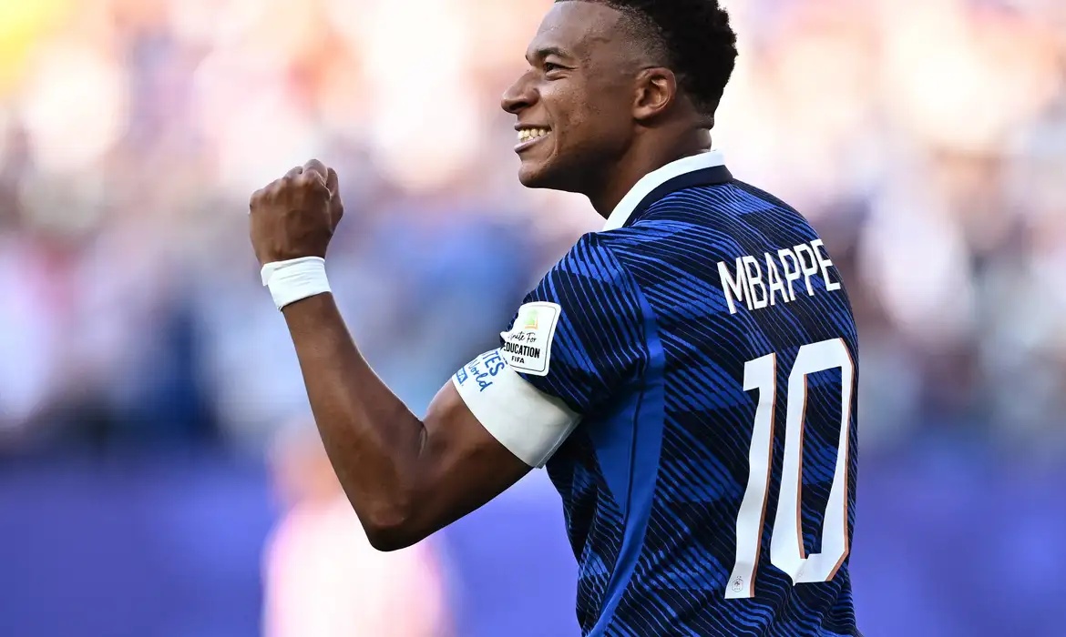 Mbappé, astro da seleção da França