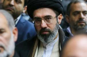 Mojtaba Khamenei fez a primeira declaração pública após o funeral do pai e prometeu retaliação. (Foto: Reprodução)