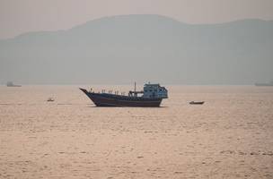 Movimentação de navios no Estreito de Ormuz diminui em meio à escalada do conflito no Oriente Médio. (Foto: Reprodução)
