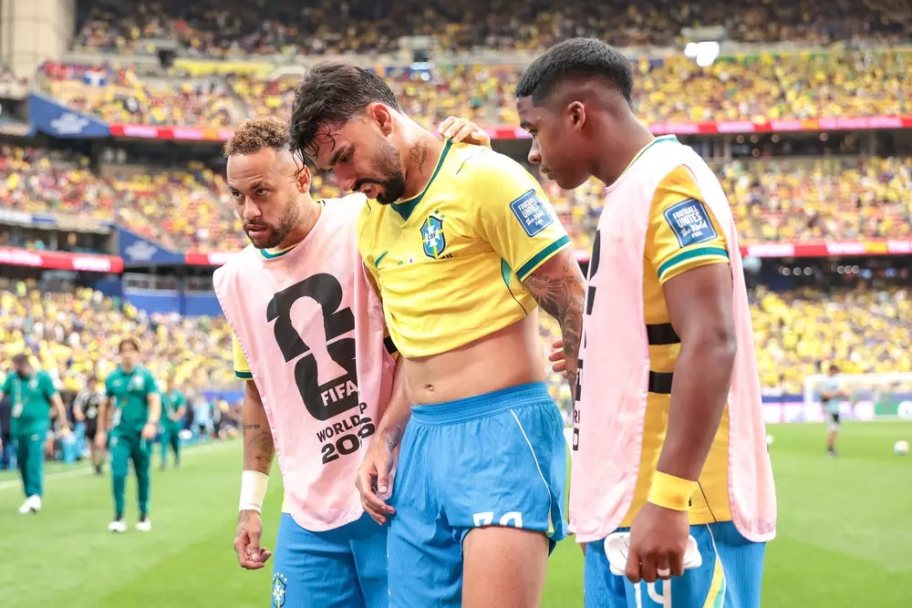 Paquetá lesionou a coxa na partida contra o Japão