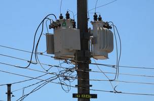 Projeto aprovado em comissão amplia contratação de usinas e pode elevar custos da energia elétrica. (Foto: Rovena Rosa/Agência Brasil)
