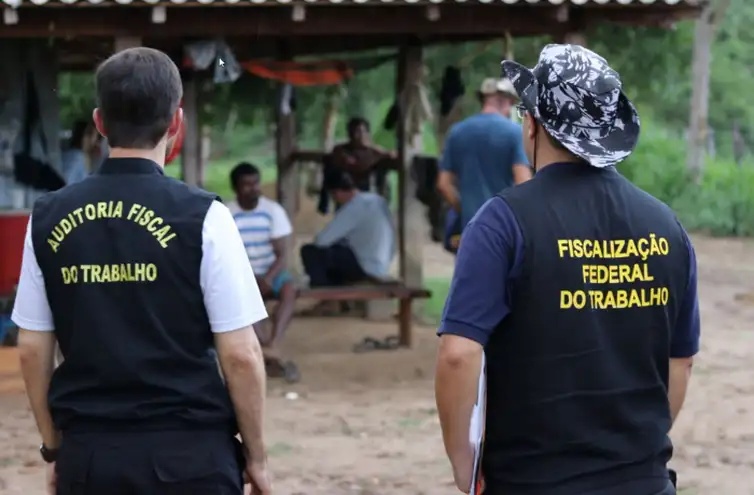 Resgate a pessoas escravizadas