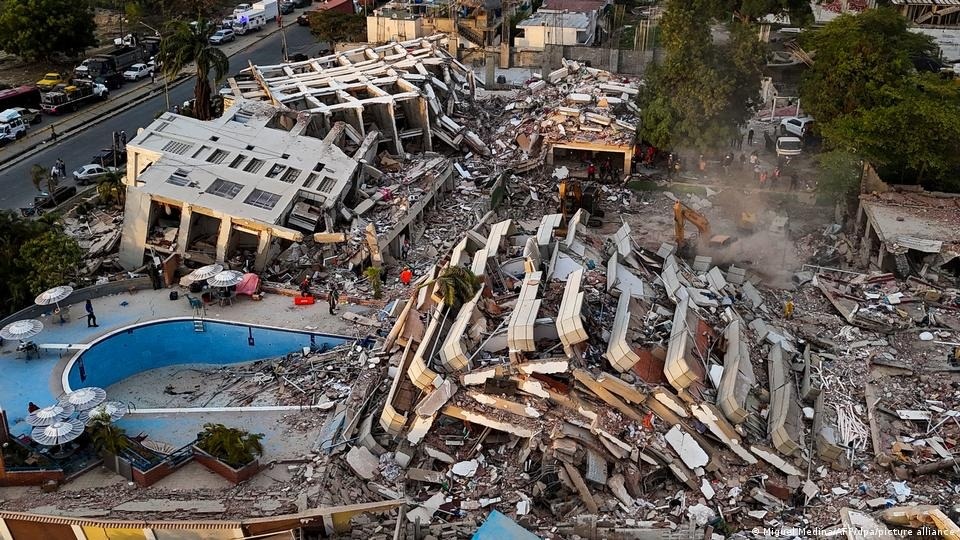 Sobe número de mortos por terremotos na Venezuela