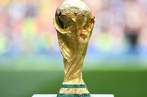 Taça de campeão da Copa do Mundo (Foto: Michael Regan/Fifa/Getty Images)