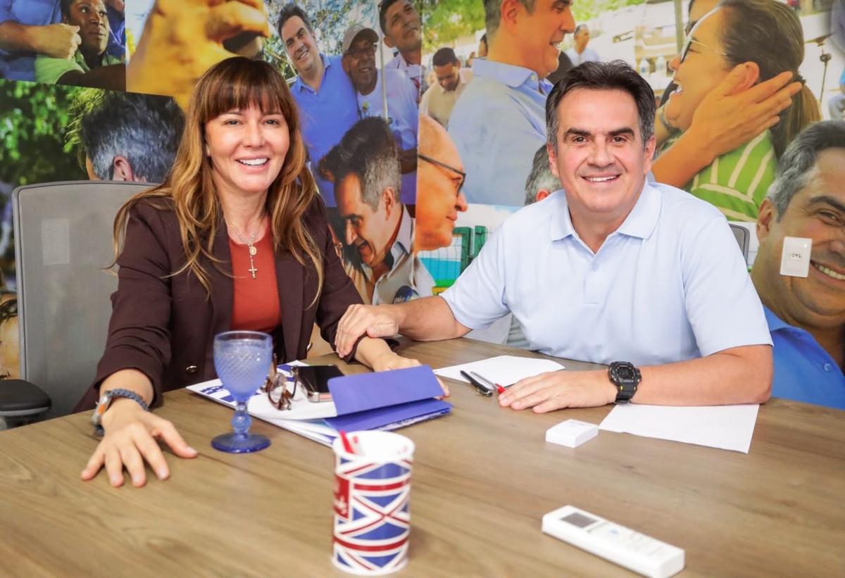 Ciro Nogueira e Ivanária Sampaio durante encontro em Esperantina.