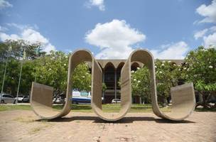 Projeto aprovado na CCJ prevê cessão de imóvel estadual para novo shopping popular. (Foto: Reprodução)