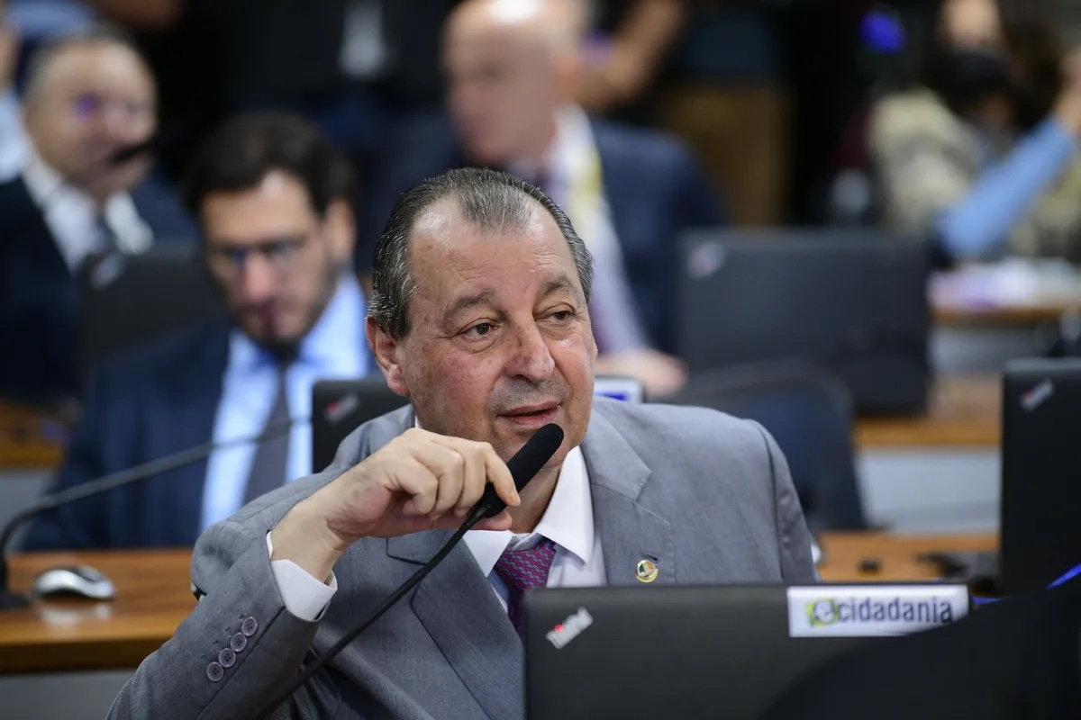 Senador Omar Aziz, relator da proposta que prevê o fim da escala 6x1 no Senado.