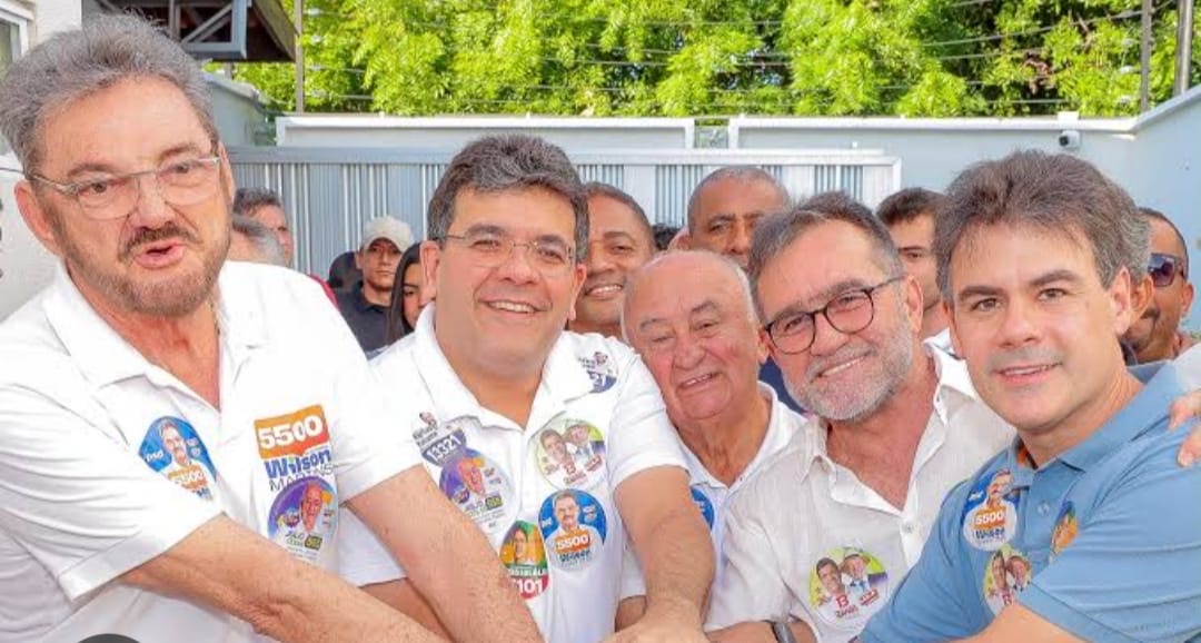 Foto: Divulgação.    Zé Raimundo (terceiro da esquerda, de óculos) afirma ter alinhado com Rafael Fonteles apoio ao seu grupo na próxima eleição.