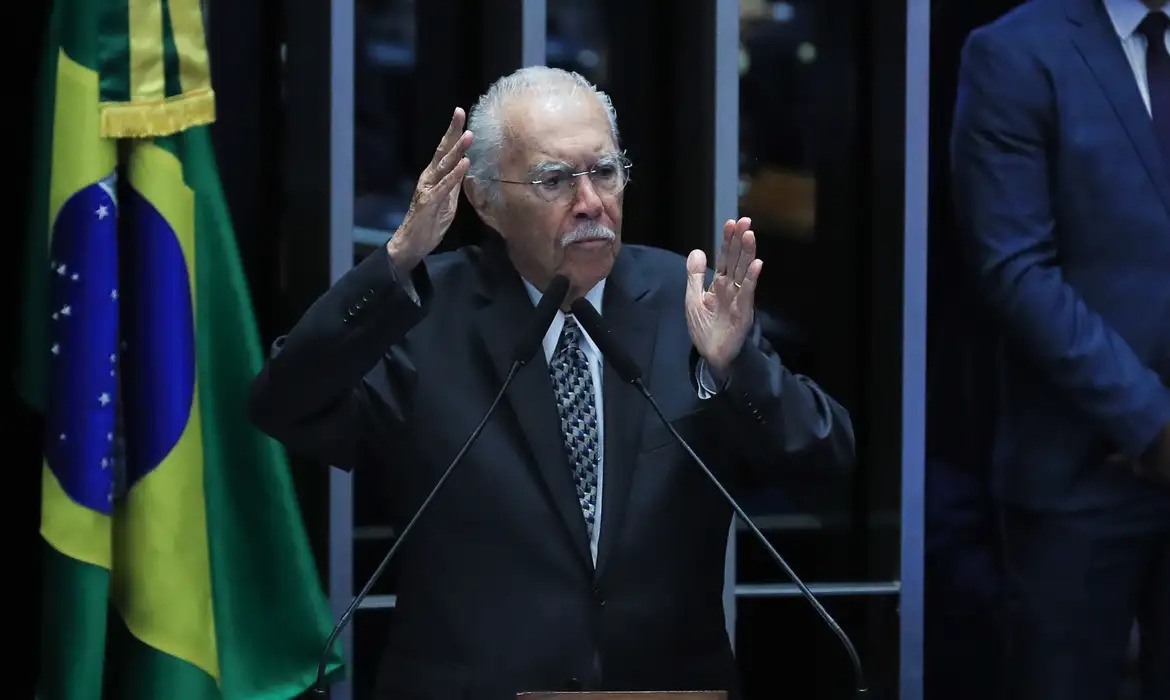 José Sarney
