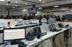Operação encontrou cerca de 200 trabalhadores em call center de Assunção. (Foto: Divulgação/Polícia Nacional do Paraguai)