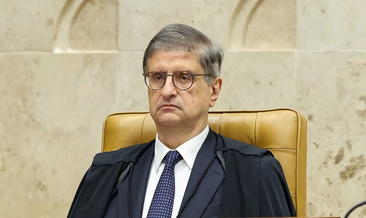 Paulo Gonet durante sessão do STF em Brasília.