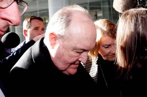 Papa aceita renúncia de bispo australiano que acobertou denúncia de abuso sexual contra criança (Foto: -)