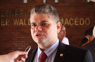 Após não conseguir apoio para Wellington, Fábio Xavier detona o prefeito de Regeneração e o chama de “drogado” (Foto: -)