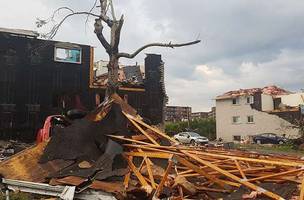 Tornado provoca graves danos na região de Ottawa, Canadá (Foto: -)