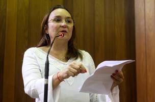 Candidata diz que vídeo sobre santinhos é para prejudicar sua campanha (Foto: -)