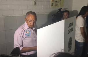 Dr. Pessoa verifica que sua foto não aparece nas urnas e diz que vai acionar a Justiça (Foto: -)