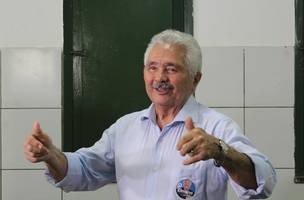 Elmano Férrer acredita em segundo turno e diz que estará concorrendo (Foto: -)