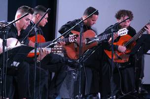 Orquestra de Violões se apresenta no Teatro João Paulo II nesta quinta-feira (Foto: -)