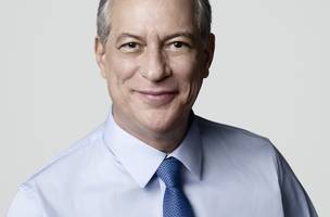 Ciro retorna ao Brasil e evita manifestações sobre segundo turno (Foto: -)