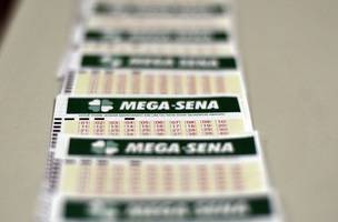 Ninguém acerta a Mega-Sena e prêmio acumulado é R$ 43,5 milhões (Foto: -)