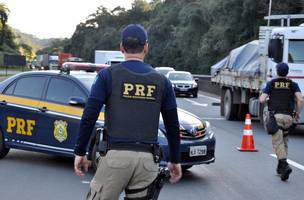 Começam as inscrições para concurso da PRF 2018. Salários de R$ 9,4 mil (Foto: -)