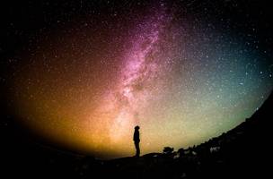 A teoria do fluido escuro, que tenta explicar a base de 95% do universo (Foto: -)