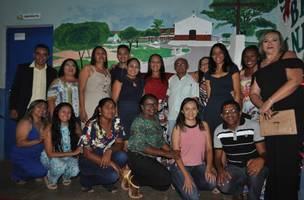Estudantes realizam o Projeto Arte na Escola em Simplício Mendes (Foto: -)